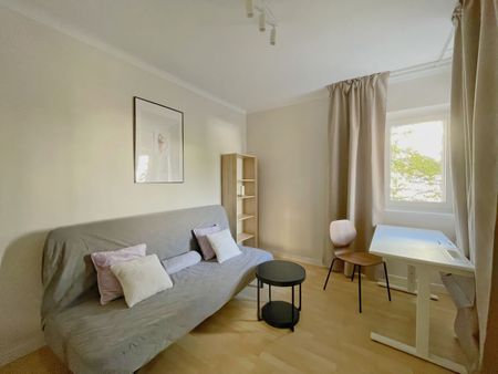 Słoneczne, odświeżone, duża widna kuchnia 47.04 m² - Zdjęcie 2