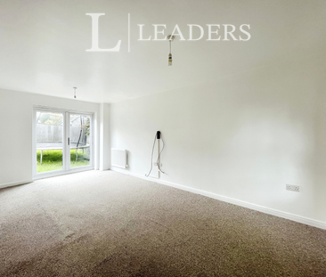 3 bedroom house to rent Greene Way, M7 - Photo 5