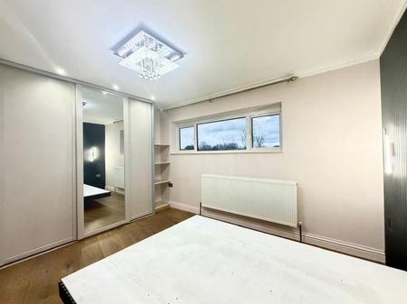 6 Bedroom House To Let - Photo 5