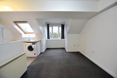 2 bedroom Flat in 123 Hawksworth Rd, Leeds - Photo 1