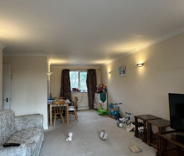 3 bed Appartment TO LET In Bromley - Photo 1