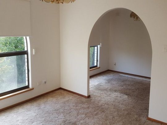 Prime Location! Beautiful 3 Bedroom Home Ready for You - Photo 1