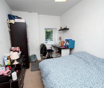 6 bedroom house to rent - Photo 4