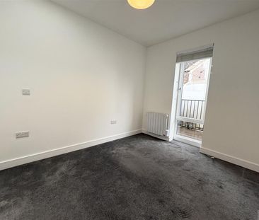 Gorton Road, North Reddish - Photo 4