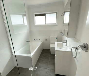 ​Newly renovated ​Home with the Ultimate Beachside Lifestyle! - Photo 6