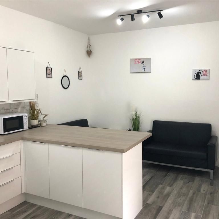 5 bedroom end of terrace house to rent - Photo 1