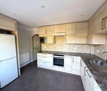 Wythemede, Foxley Fields, Binfield, RG42 - Photo 3
