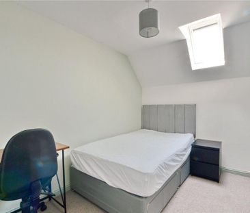 4 bedroom end of terrace house to rent - Photo 3