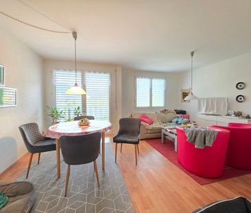 Moderne 3.5-Zimmer-Wohnung mit Balkon in Breitenbach - Photo 1