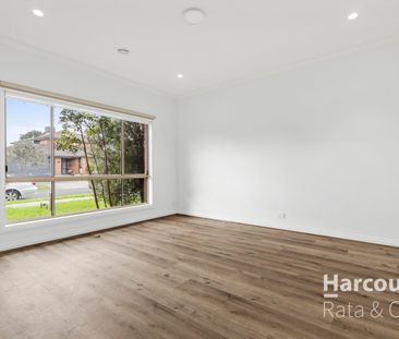 Spacious 3-Bedroom Home in Mill Park - Photo 6