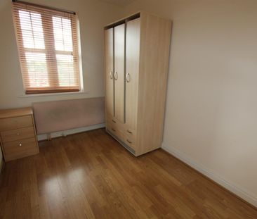 Thornbury Close, NW7 1HH, London - Photo 3