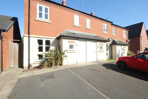 3 bedroom semi-detached house to rent - Photo 1