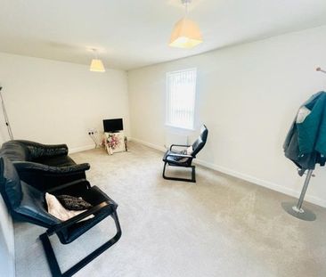 Room 1, Leamington Spa, CV33 - Photo 5