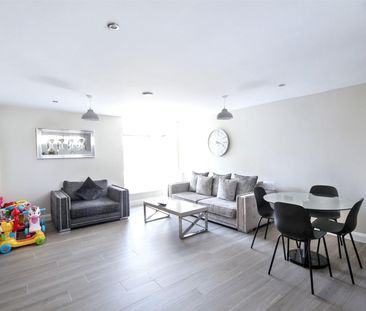 2 Bedroom Flat / Apartment to let - Photo 1