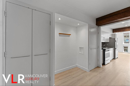 Condo in Downtown Vancouver, BC - Photo 4