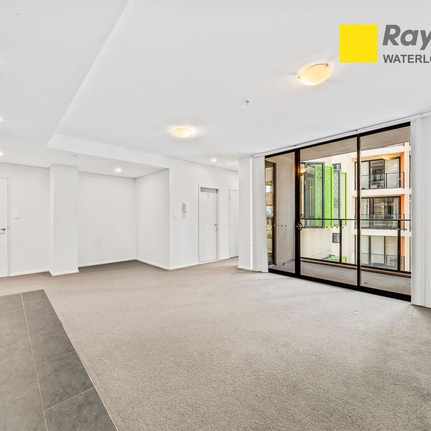 Stylish 1 Bedroom Apartment in the Heart of Redfern - Photo 1