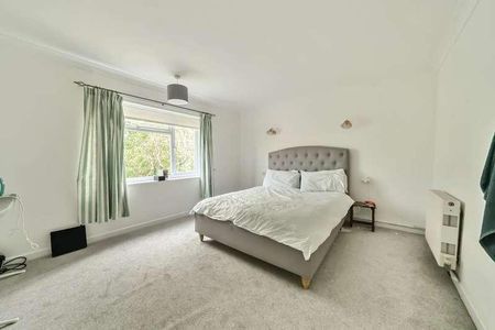 First Turn, Wolvercote, Oxford, OX2 - Photo 4