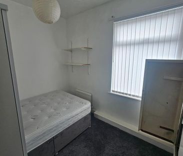 3 bedroom terraced house to rent - Photo 6