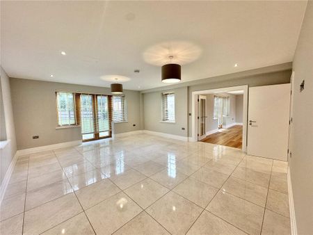 5 bedroom detached house to rent - Photo 3