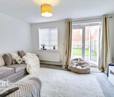 3 bedroom semi-detached house to rent - Photo 1