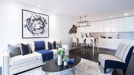 CHARLES CLOWES WALK, SW11, London - Photo 2