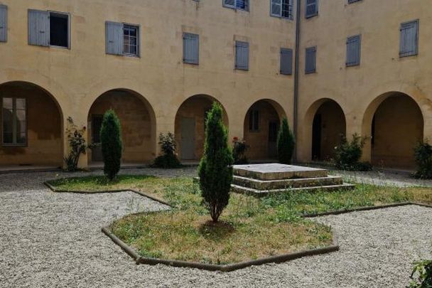 Appartement À Louer - Photo 1