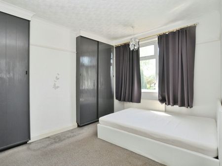 Semi-detached house to rent on - Photo 5