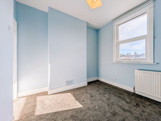 2 Bed Flat, Wellington Road, HA3 - Photo 1