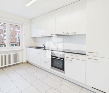 Gemütliche 3.5-Zimmer-Wohnung mit Balkon in zentraler Lage in Allsc... - Foto 3