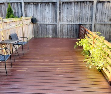 For Lease - 2418 Wasaga Drive, Oakville, Ontario - Photo 3