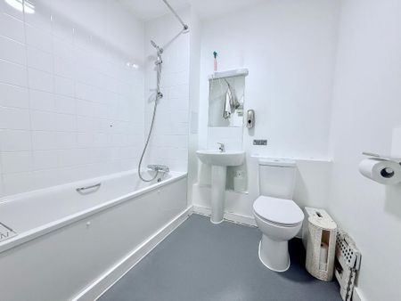 Manet Gardens, East Acton, London, W3 7BZ - Photo 5