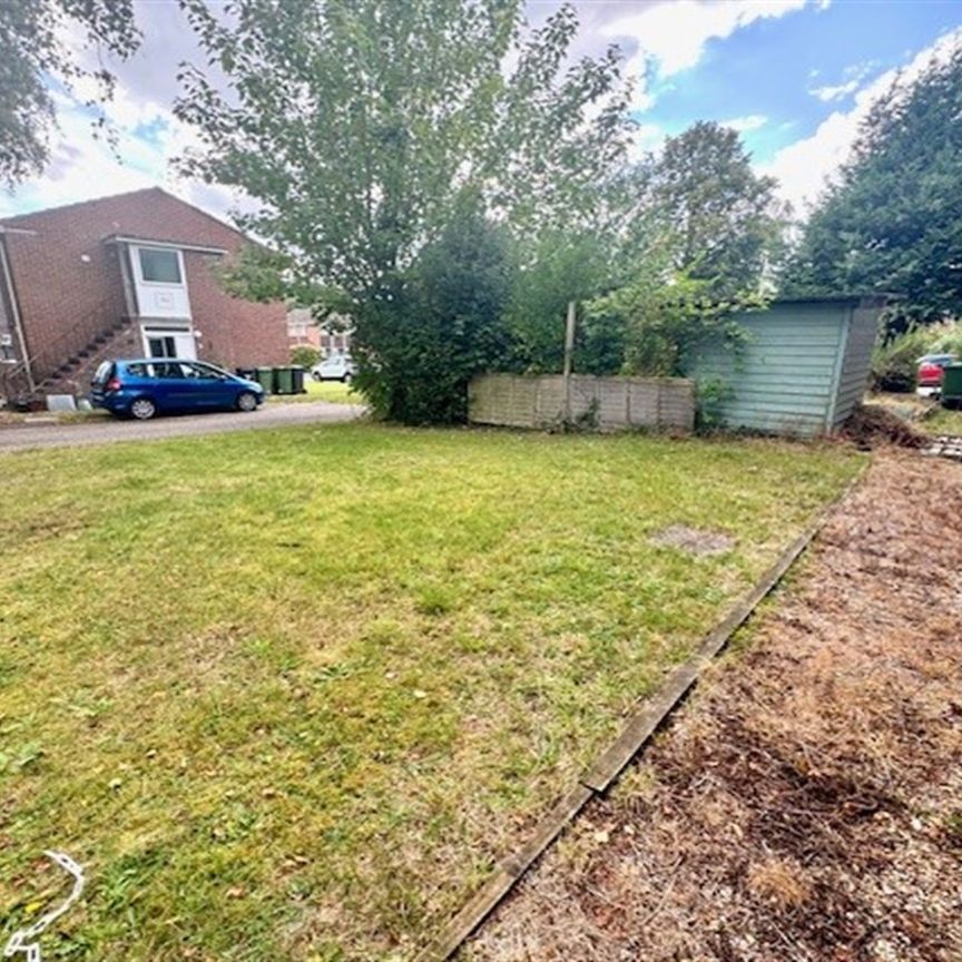 Charnwood Crescent, Chandlers Ford, SO53 - Photo 1