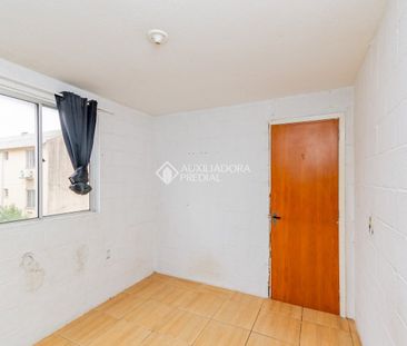 Apartamento com 2 quartos e 39m² para alugar em Mário Quintana, Por... - Foto 2