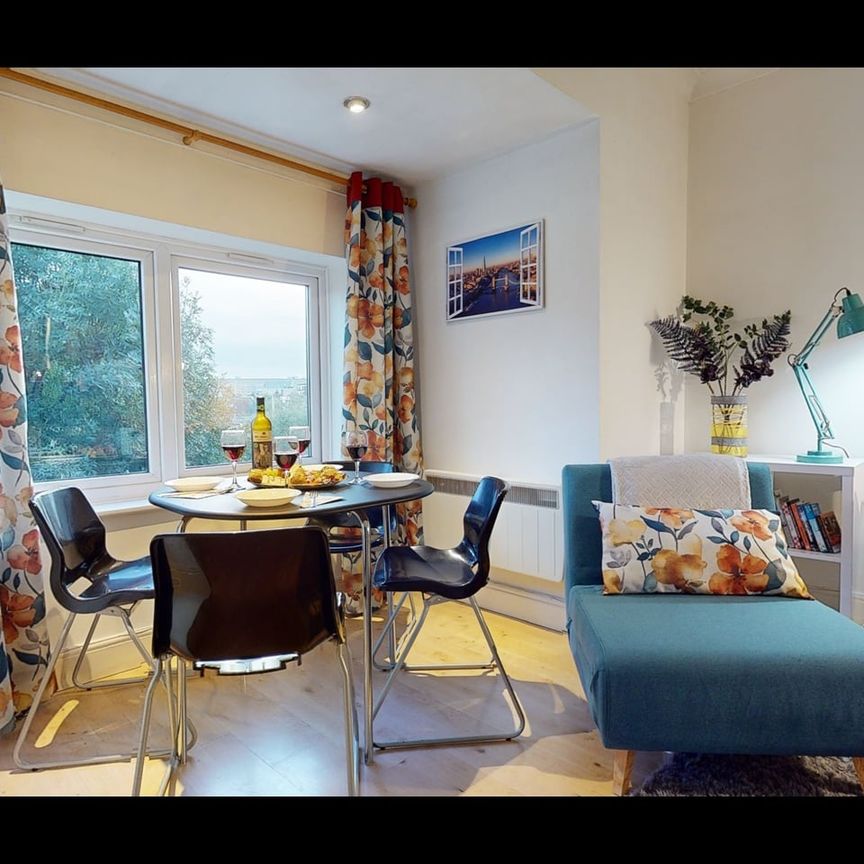 1 Bed Flat, Chaucer Drive, SE1 - Photo 1