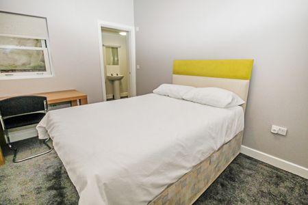 BILLS INCLUDED – Clarendon Road, City Centre, Leeds, LS2 - Photo 5