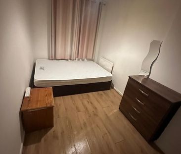 Room in a Shared Flat, Penelope House, SW9 - Photo 3