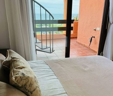 3 room luxury penthouse for rent in Estepona, Andalusia - Photo 6