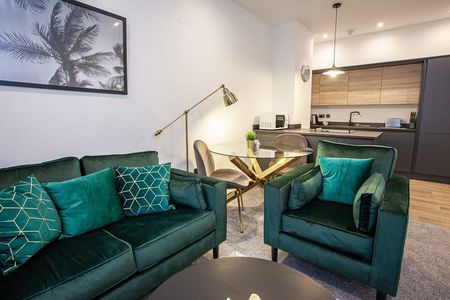 Churchgate - Photo 3