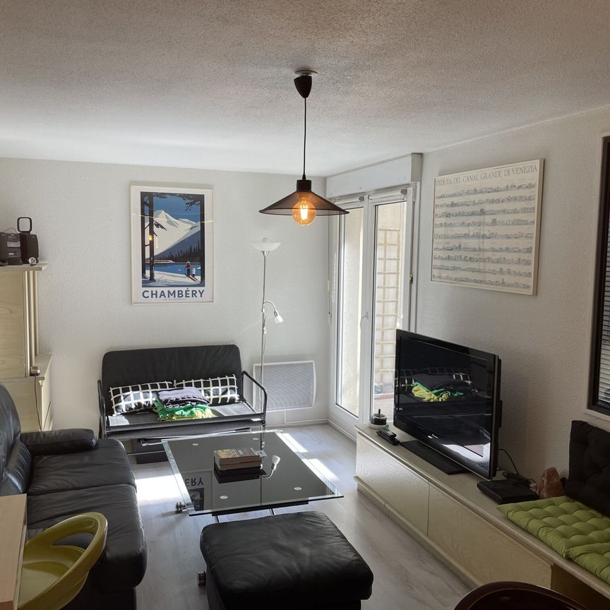 T2 MEUBLE de 39m2 à deux pas de la gare - Photo 1