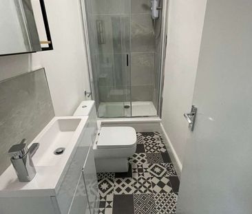 Claremont Avenue Room 6 - Photo 3
