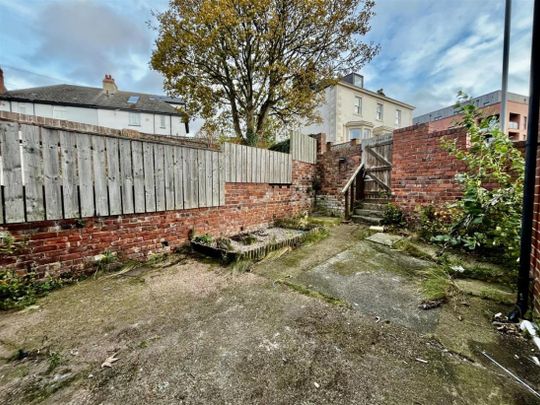 Silverdale Terrace, Gateshead - Photo 1