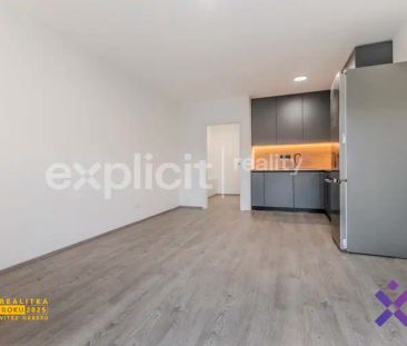Podnájem moderního bytu 1+kk 33 m - Photo 2