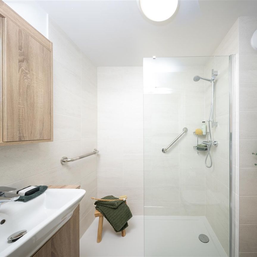 Cleves Lodge, Haverhill - Photo 1