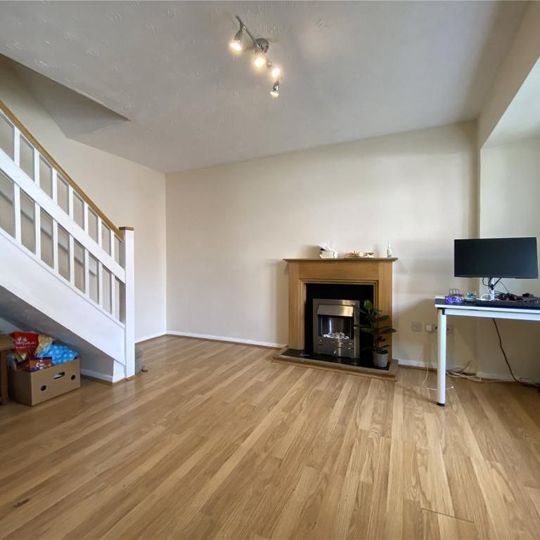 2 bedroom terraced house to rent - Photo 1