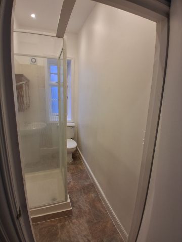 1 Bed Flat, High Street, NW10 - Photo 4