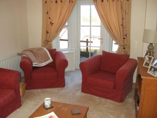 Detached house to rent on - Photo 1