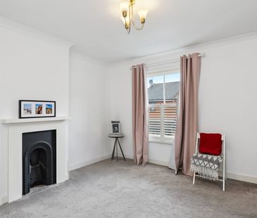 Albert Road, Addlestone, Surrey, KT15 - Photo 2