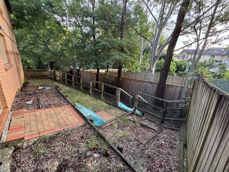 Spacious 2 Story Townhouse - Photo 5