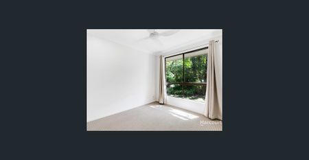 Close to Town & Main Beach - Two bedroom Duplex - 6 Month Lease - Photo 4