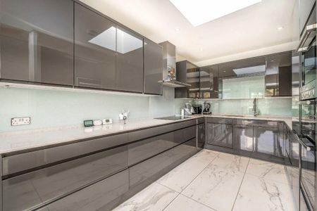 3 bedroom detached house to rent - Photo 5